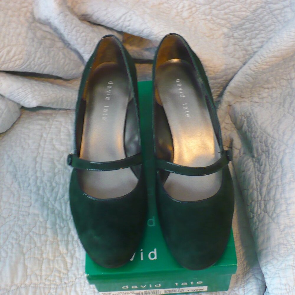 NEW IN BOX- David Tate Brand Green Suede w Strap and 3" Patent Heel-SZ 13 WW